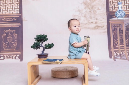 来宾宝宝掉头发是怎么回事